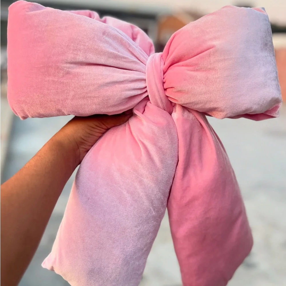 Pink Velvet Holiday Bow